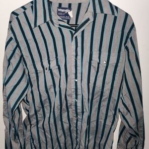 Wrangler pearl snap dress shirt